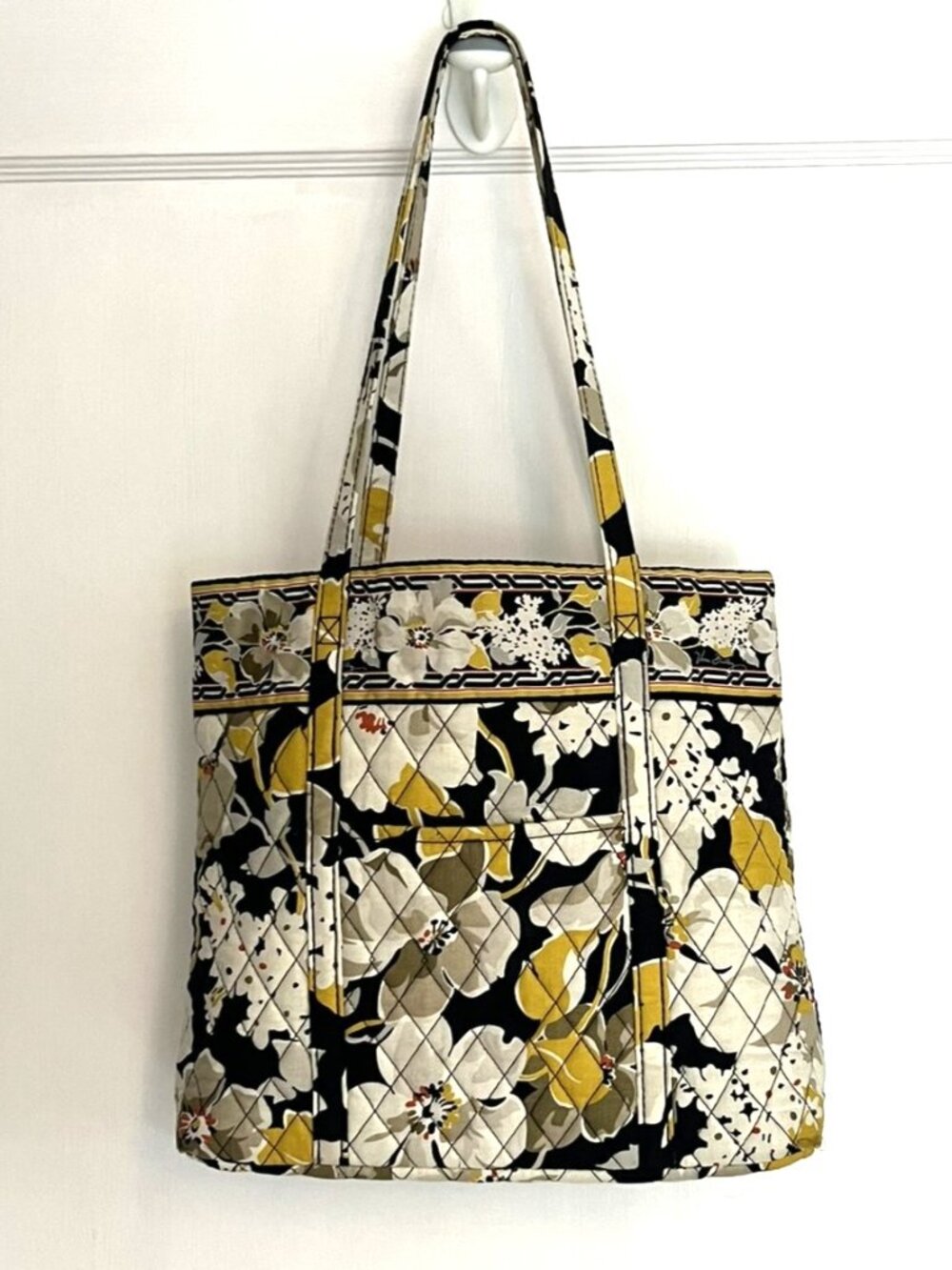 Vera Bradley Retired 2012 Dogwood Floral Reversible Holiday Tote Travel Bag NWOT